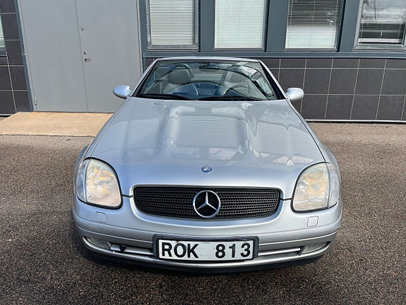 Mercedes-Benz SLK230 2 of 16