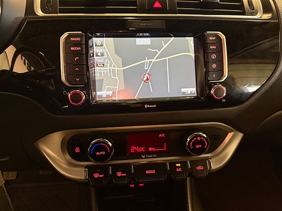Kia Rio 10 of 19