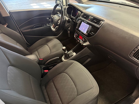 Kia Rio 19 of 19