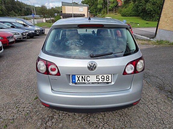 Volkswagen Golf Plus 2 of 13