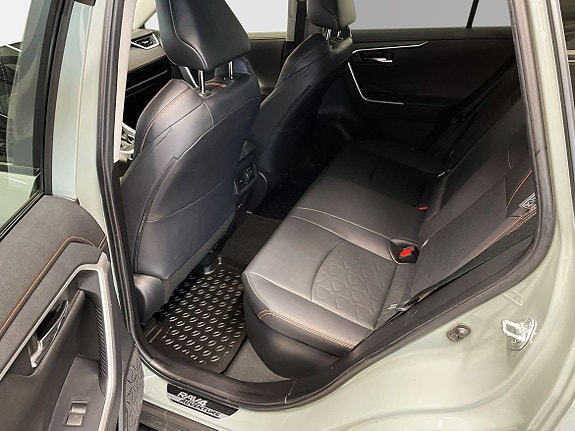 Toyota RAV4 11 of 11