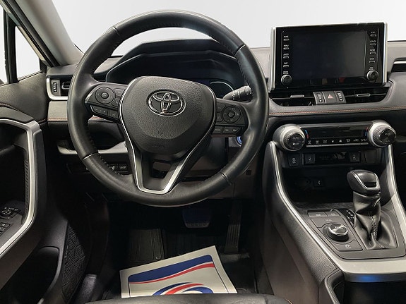 Toyota RAV4 9 of 11
