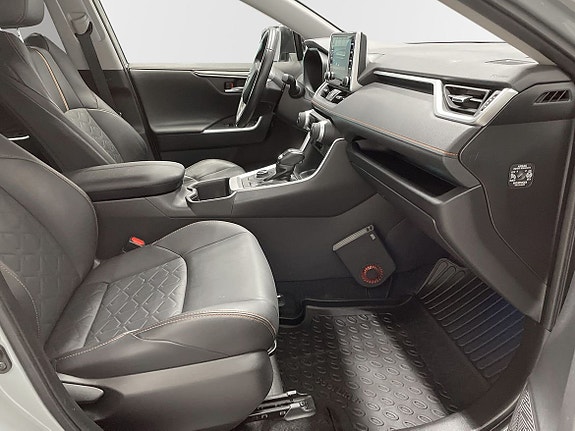 Toyota RAV4 10 of 11