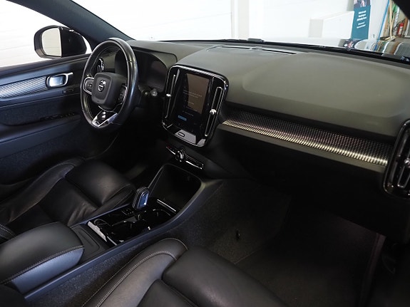 Volvo XC40 9 of 25