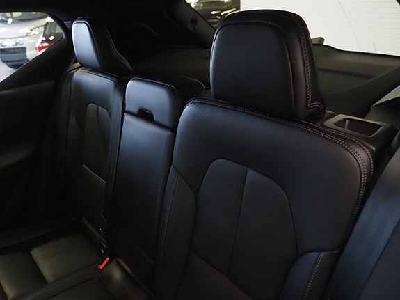 Volvo XC40 13 of 25
