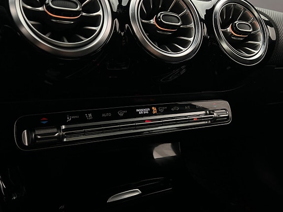 Mercedes-Benz A200 21 of 30