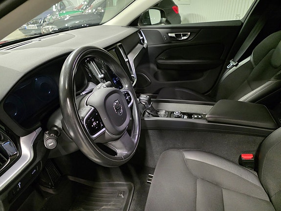Volvo V60 Cross Country 6 of 11