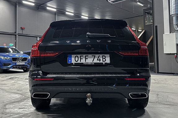 Volvo V60 Cross Country 5 of 19