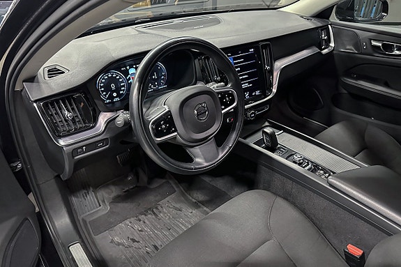 Volvo V60 Cross Country 10 of 19
