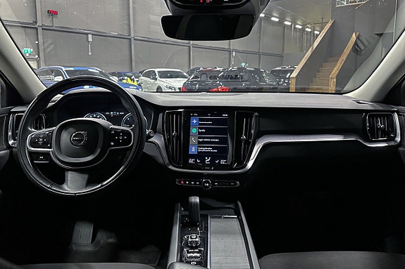 Volvo V60 Cross Country 12 of 19
