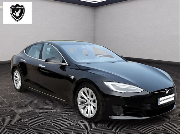 Tesla Model S 3 of 16