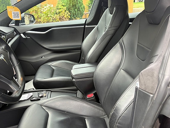 Tesla Model S 8 of 16