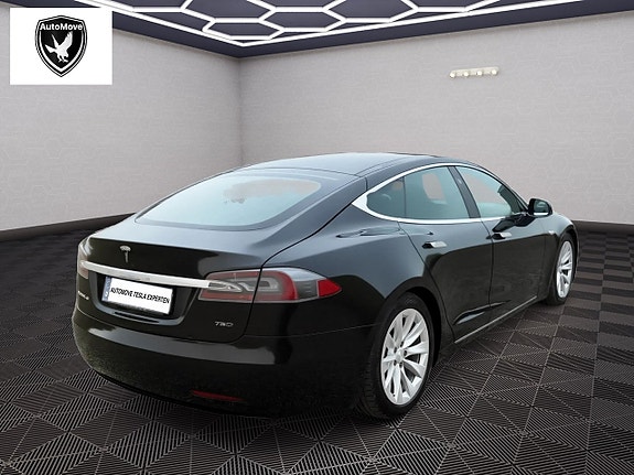 Tesla Model S 5 of 16