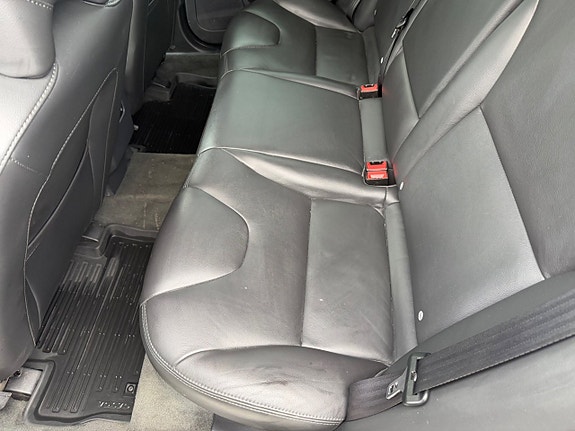 Volvo XC60 13 of 27