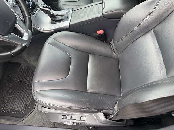 Volvo XC60 14 of 27