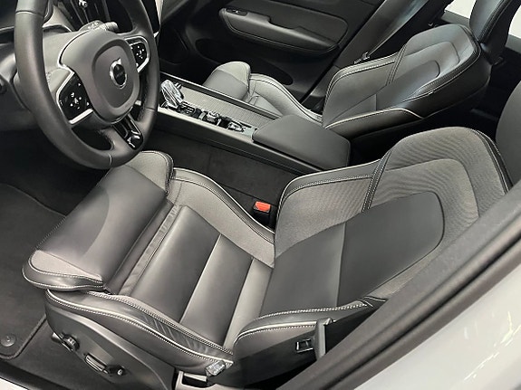 Volvo XC60 4 of 20