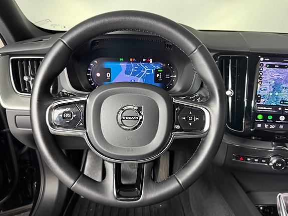 Volvo XC60 13 of 20