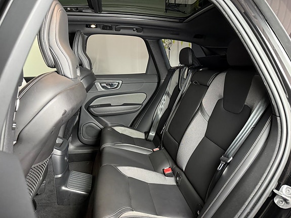 Volvo XC60 12 of 20