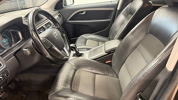 Volvo V70 10 of 12