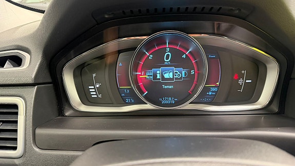 Volvo V70 11 of 12