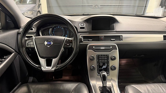 Volvo V70 5 of 12