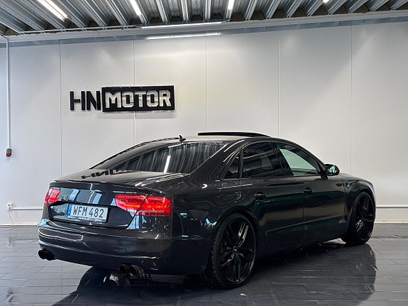 Audi A8 7 of 30