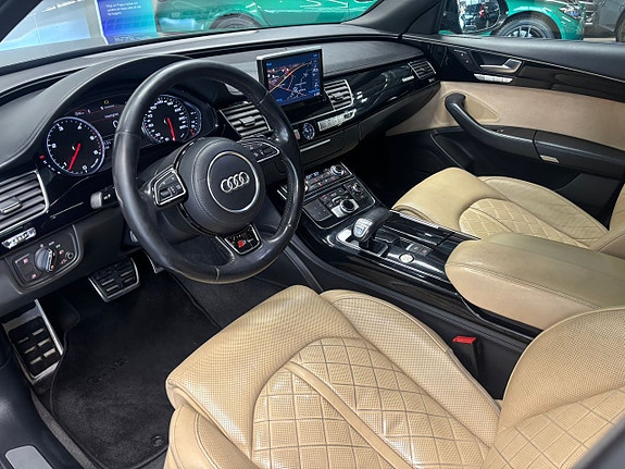 Audi A8 13 of 30
