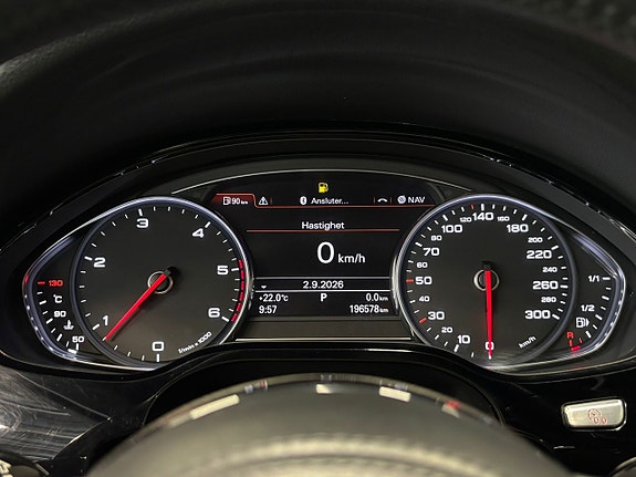 Audi A8 23 of 30