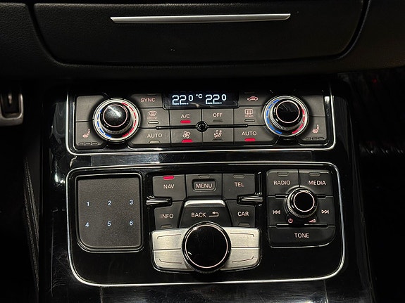 Audi A8 26 of 30