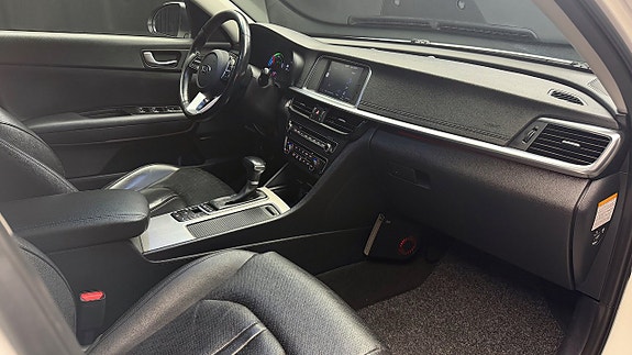 Kia Optima 13 of 30