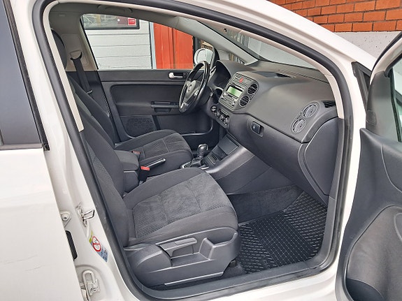 Volkswagen Golf Plus 11 of 15