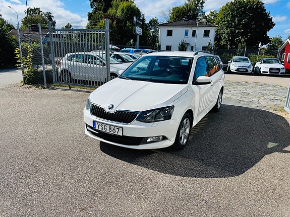 Skoda Fabia 2 of 25