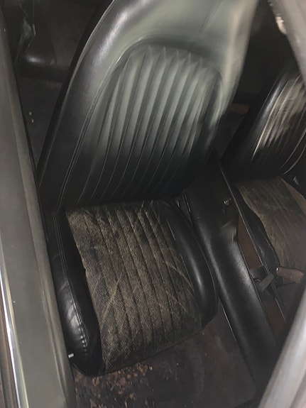 Dodge Challenger 11 of 13