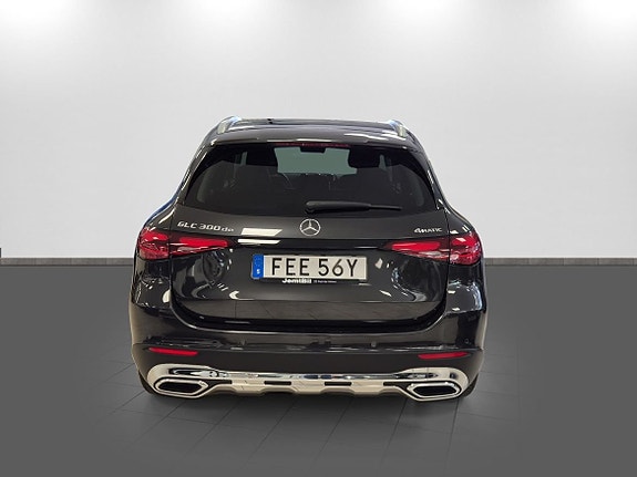 Mercedes-Benz GLC300 de 5 of 14