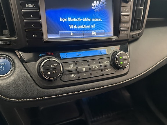 Toyota RAV4 18 of 30