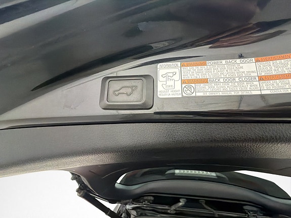 Toyota RAV4 10 of 30