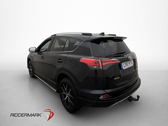 Toyota RAV4 4 of 30