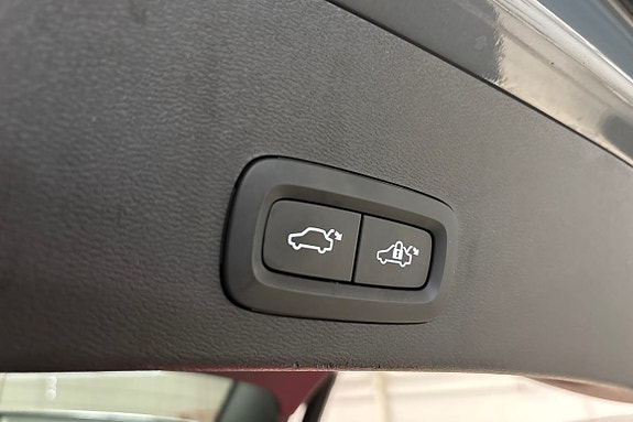 Volvo XC40 19 of 23