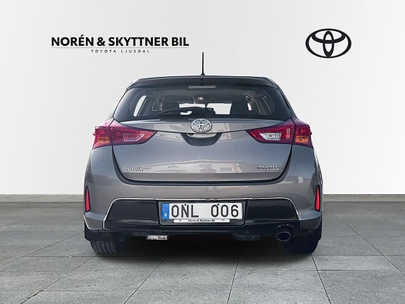 Toyota Auris 4 of 10