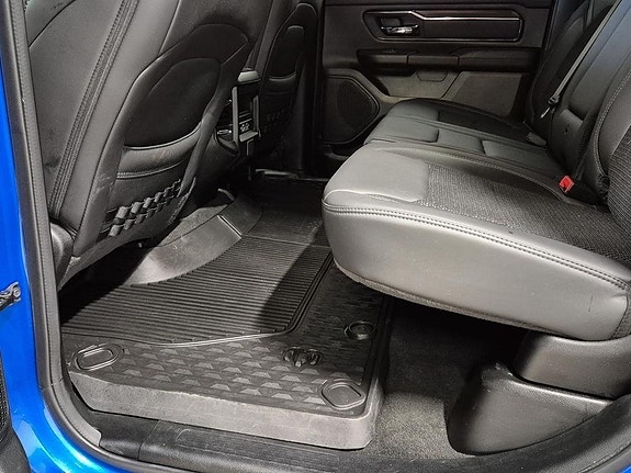 Dodge RAM 1500 17 of 18