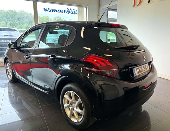 Peugeot 208 5 of 22