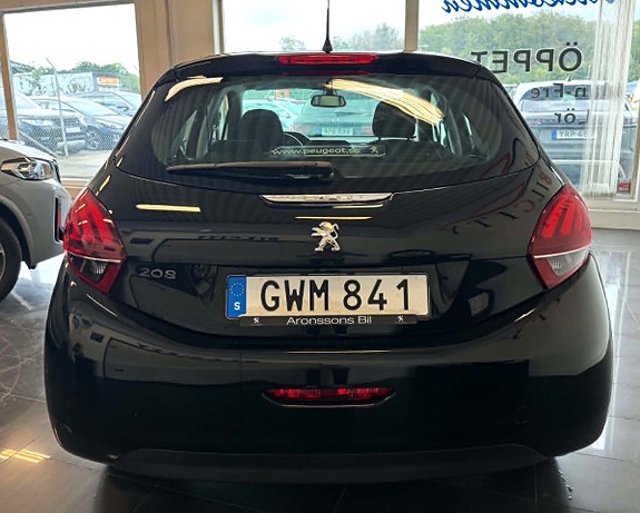 Peugeot 208 9 of 22