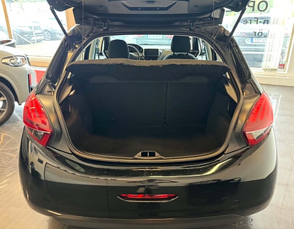 Peugeot 208 22 of 22