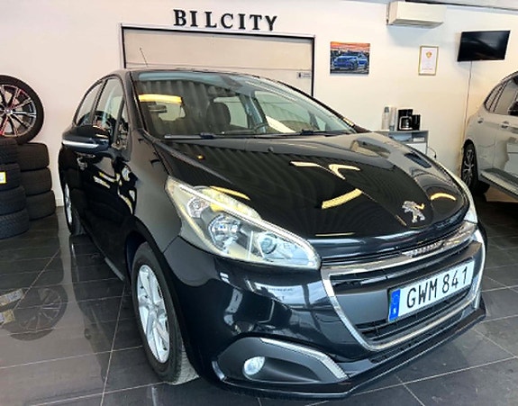 Peugeot 208 2 of 22