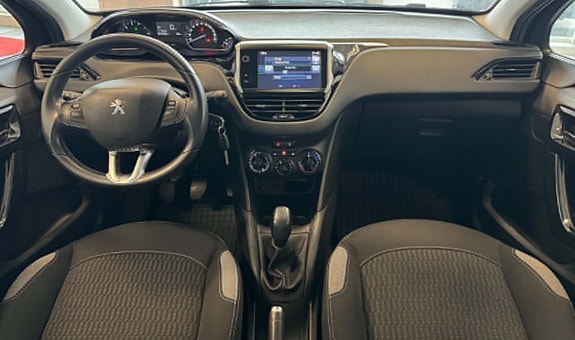 Peugeot 208 14 of 22