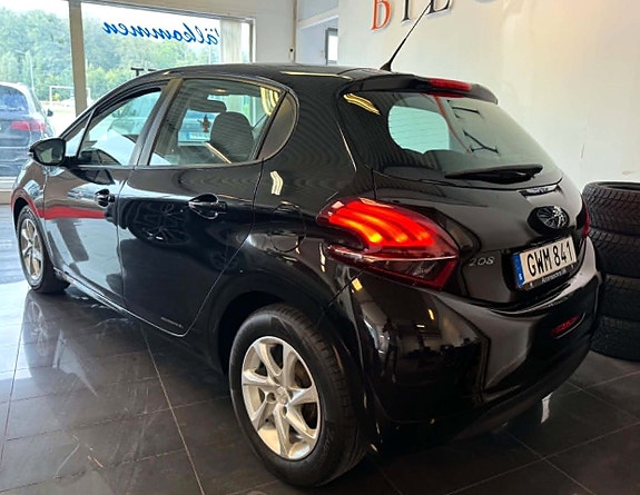 Peugeot 208 10 of 22