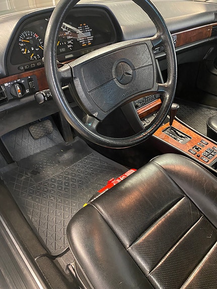 Mercedes-Benz 560 SEC 14 of 15
