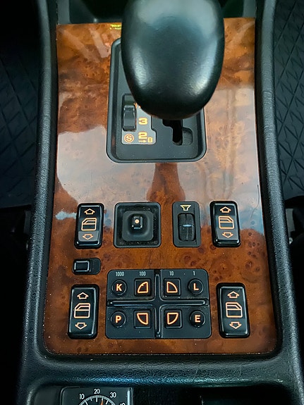 Mercedes-Benz 560 SEC 7 of 15