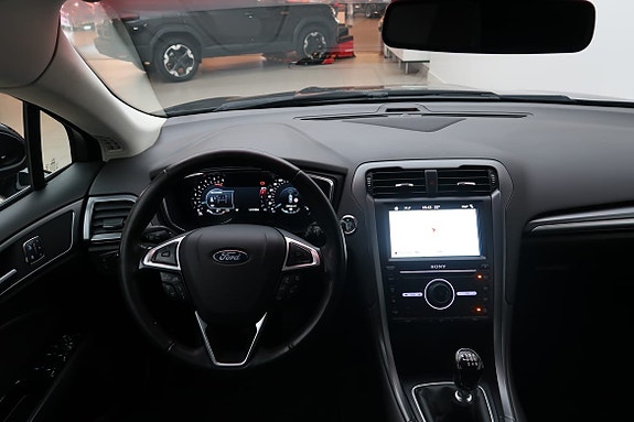 Ford Mondeo 9 of 11