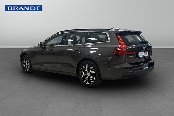 Volvo V60 4 of 18